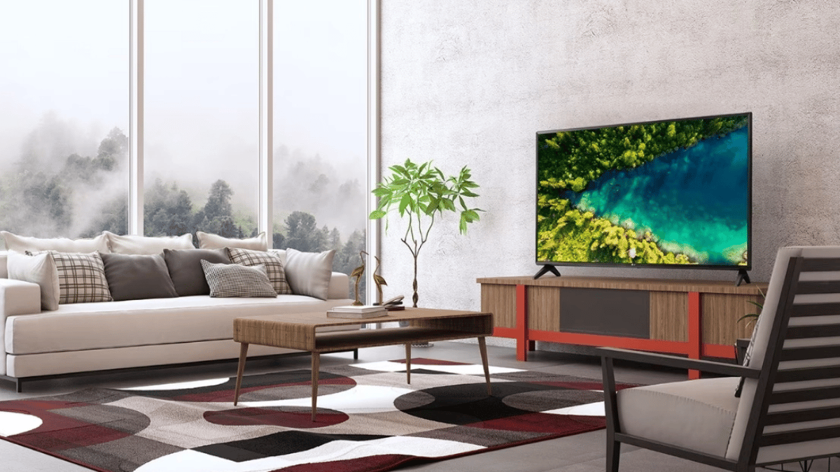 The minimalist screen of the LG 43-inch FHD Smart TV (43LB6550PSA)